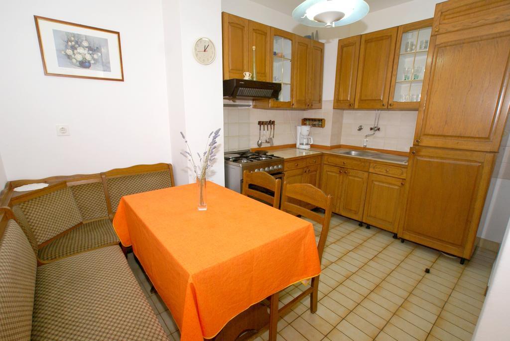 Apartment Ana 1 Malinska Pokoj fotografie
