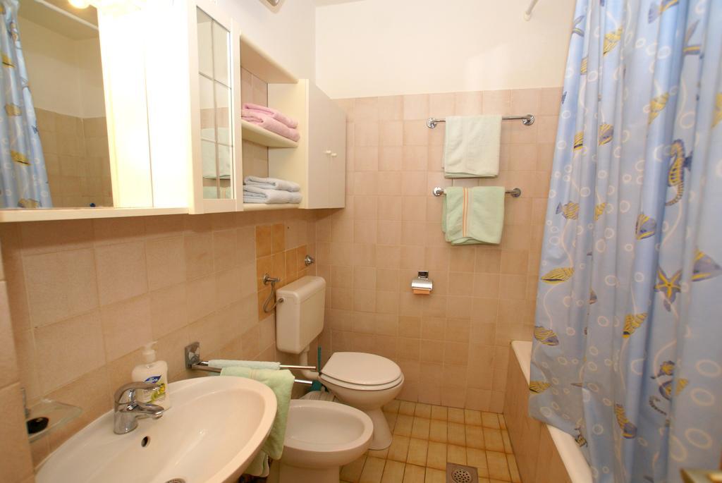 Apartment Ana 1 Malinska Pokoj fotografie