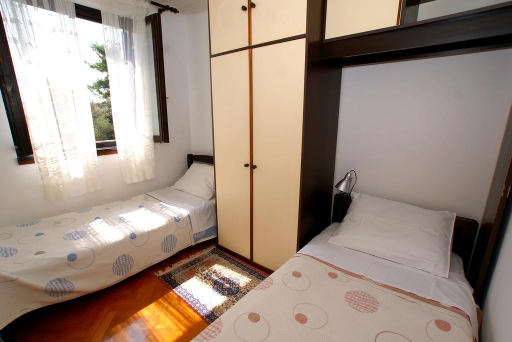 Apartment Ana 1 Malinska Pokoj fotografie