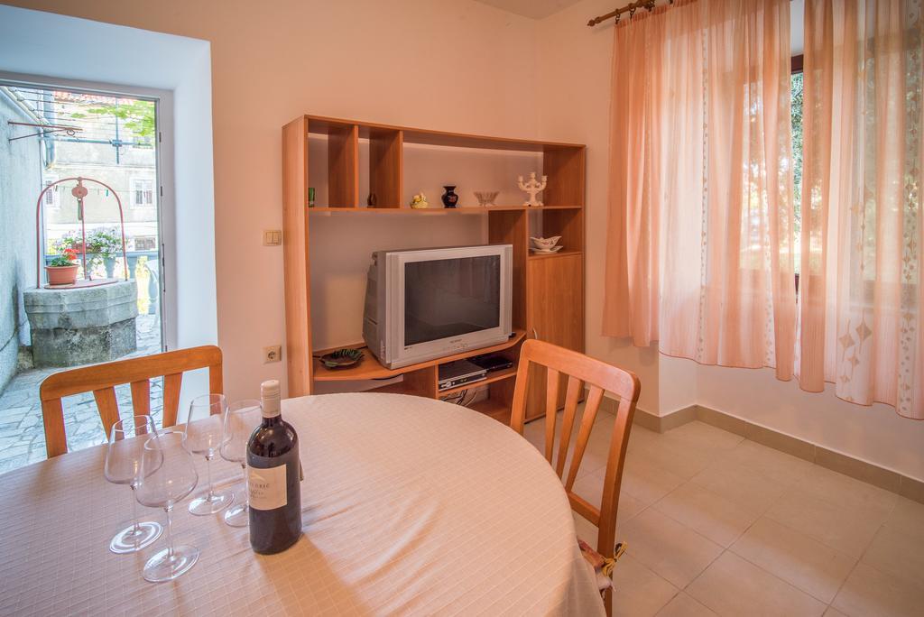 Apartment Ana 1 Malinska Exteriér fotografie