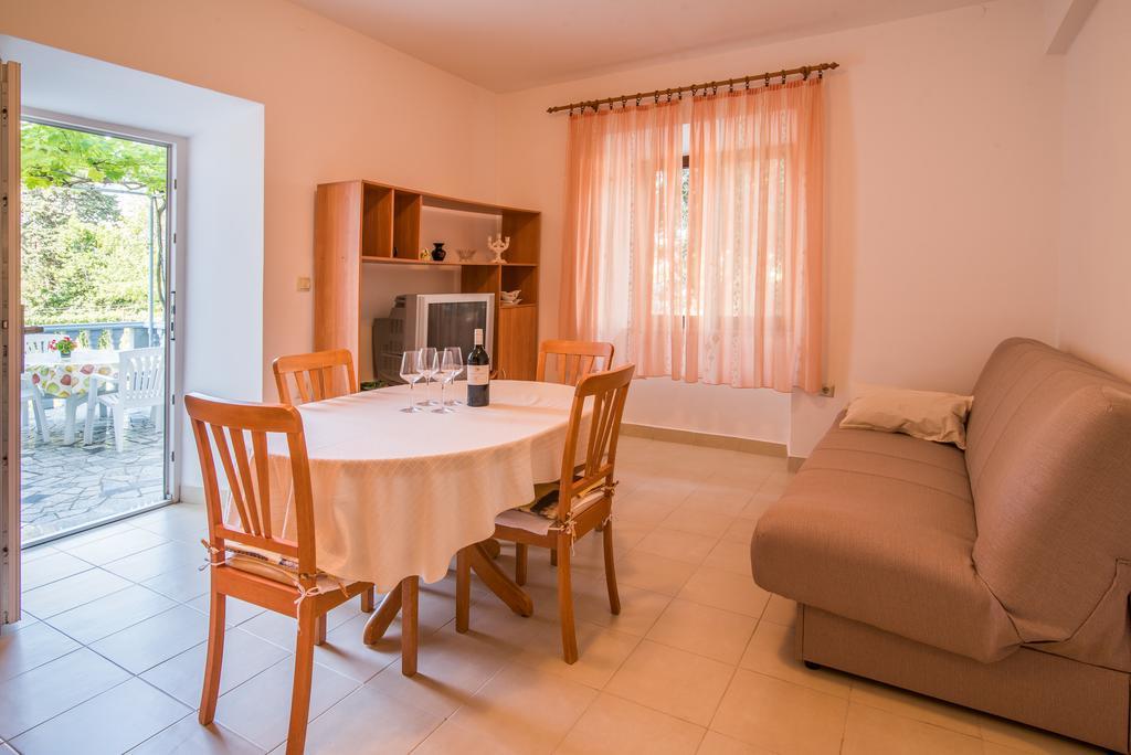 Apartment Ana 1 Malinska Exteriér fotografie